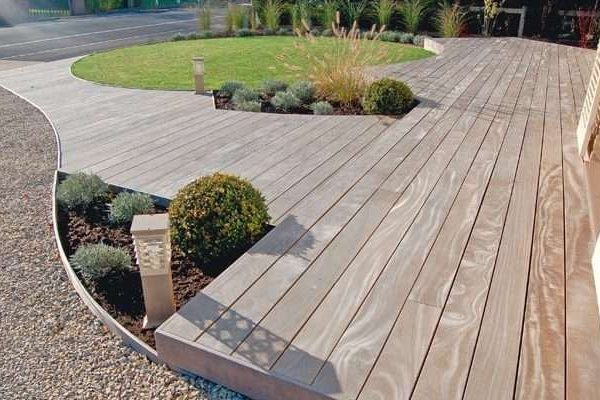 Idée terrasse bois : 8 exemples pour votre jardin