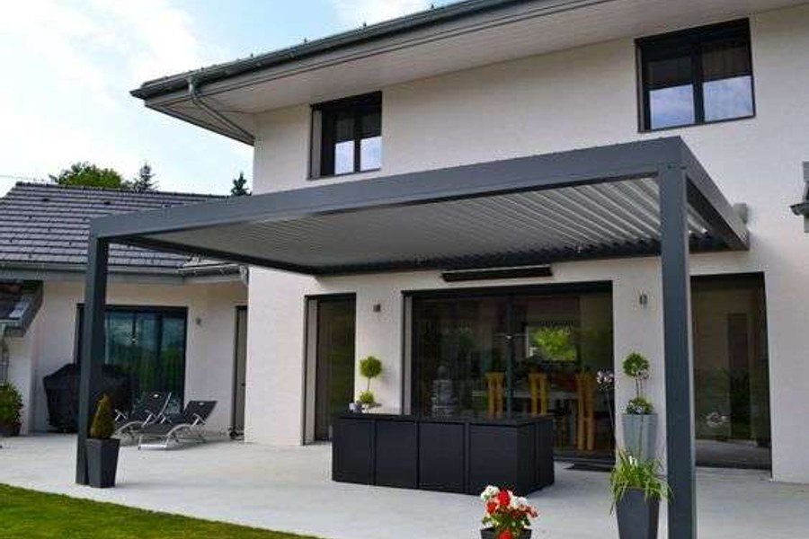 Installer une pergola : avantages, conseils et erreurs à éviter